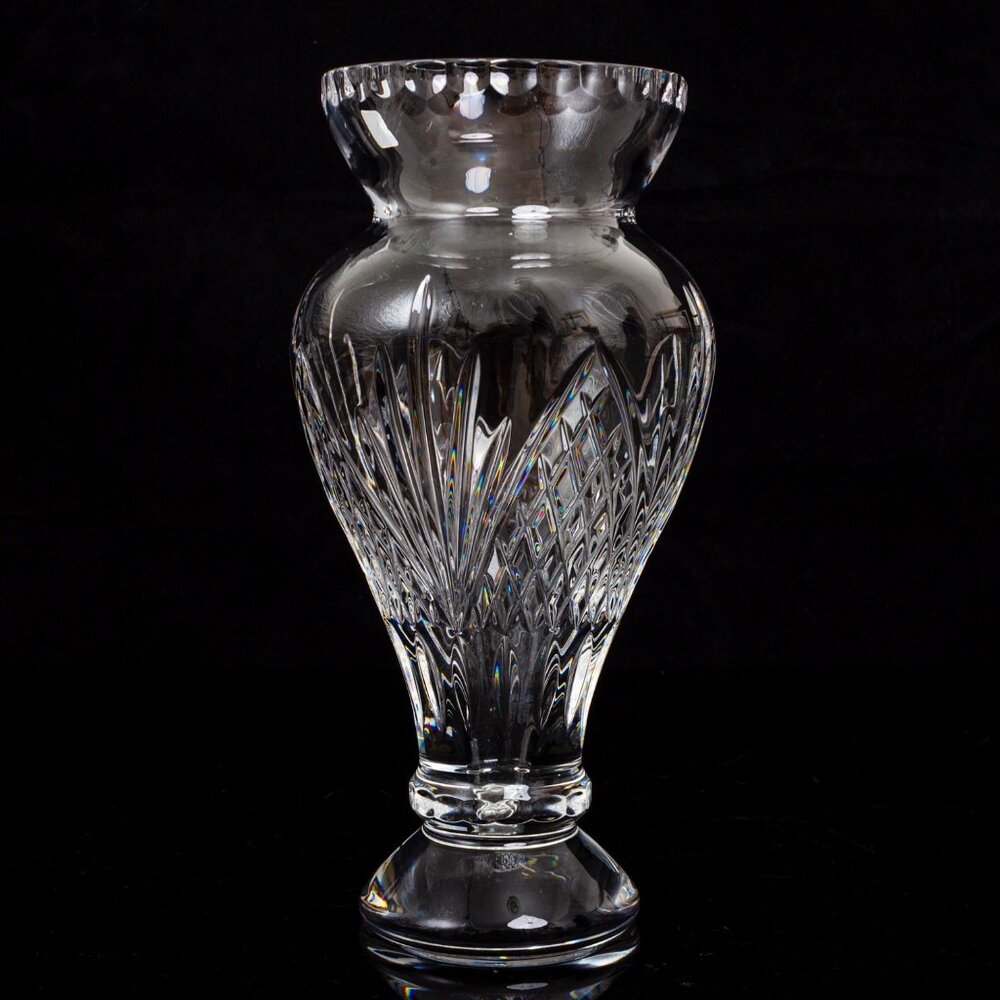 Cut Crystal Vase With Intricate Diamond Pattern | Elegant Home Decor